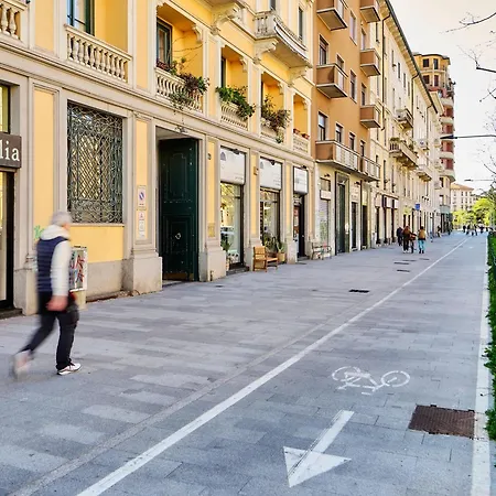 Apartment Beautiful In Tricolore