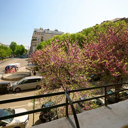 Apartment Beautiful In Tricolore